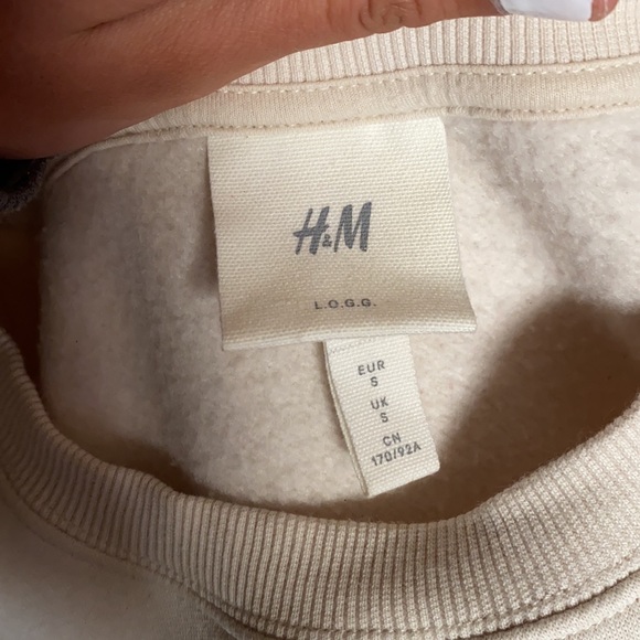 Tan H&M crew sweatshirt - Picture 5 of 6